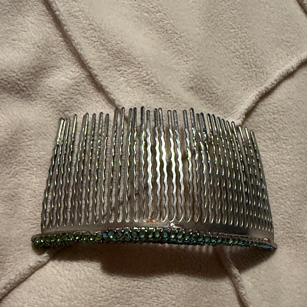 Green Rhinestone Hair Comb - Picture 4 of 9